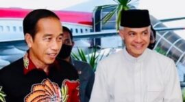 Presiden Jokowi terlihat bahagia usai Ganjar Pranowo dicapreskan oleh Ketua Umum PDIP Megawati Soekarnoputri. (Foto Instagram.com/@_yusufmuhammad_)