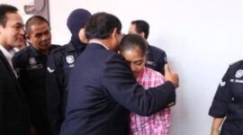 Capres nomor urut 2, Prabowo Subianto dan Wilfrida Soik.. (Dok. Tim Media Prabowo)
