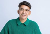 Ruben Onsu 1. mendatangi Polda Metro Jaya, membawa bukti konten yang dianggap memfitnah anaknya di media sosial. (Instagram.com @ruben_onsu)